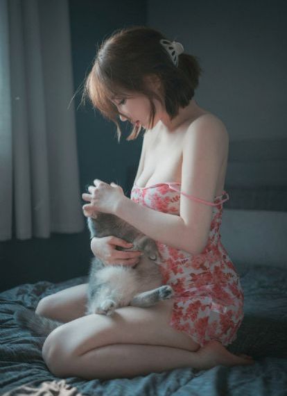 中国透明时装秀_4K免费在线播放